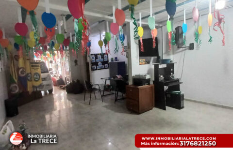 Se vende casa amplia, 2 pisos Barrio Santa Bárbara, Buga-valle