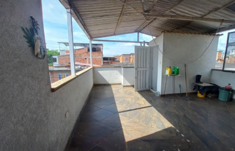 Se Vende Casa 2 pisos, Barrio Montellano, Buga-valle