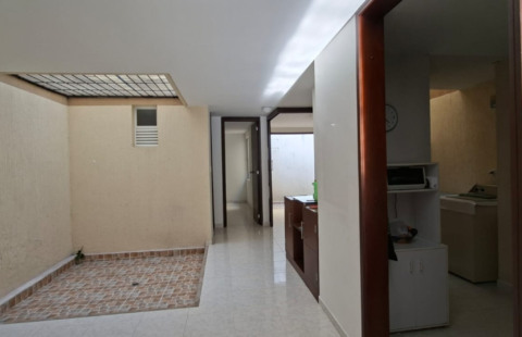Se Vende Casa de 2 Pisos Amplia, Barrio el Albergue, Buga-Valle