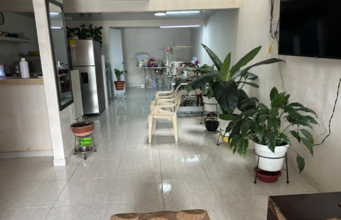 Se vende casa de 2 pisos, Barrio Santa María / Guacarí-Valle