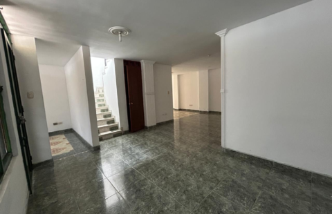 Se vende casa 2 pisos con terraza, lote y estructura para ampliación, Barrio Albergue, Buga-valle.