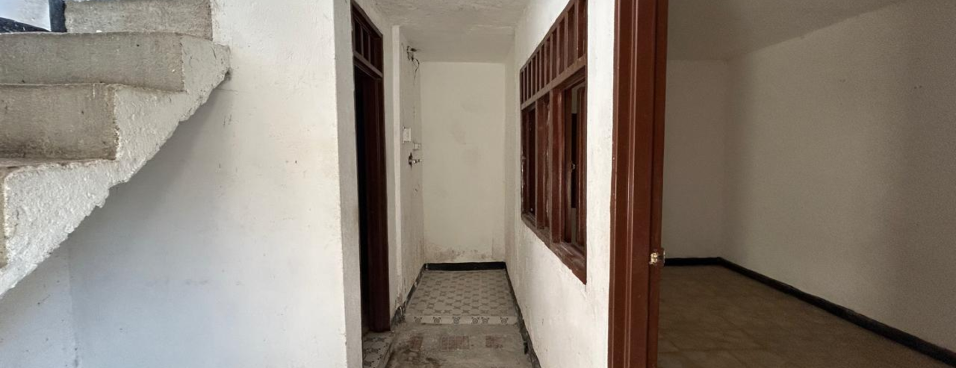 Se vende casa 2 pisos amplia, Barrio San Vicente, Buga-valle